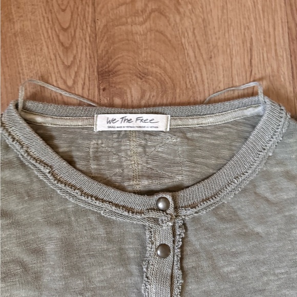 Free People green button down cotton Henley - Picture 3 of 3